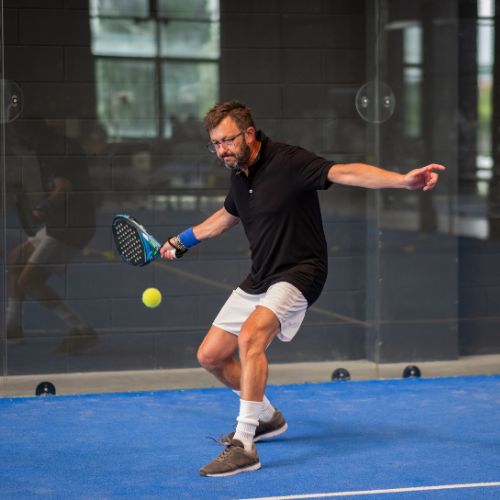 Man playing padel