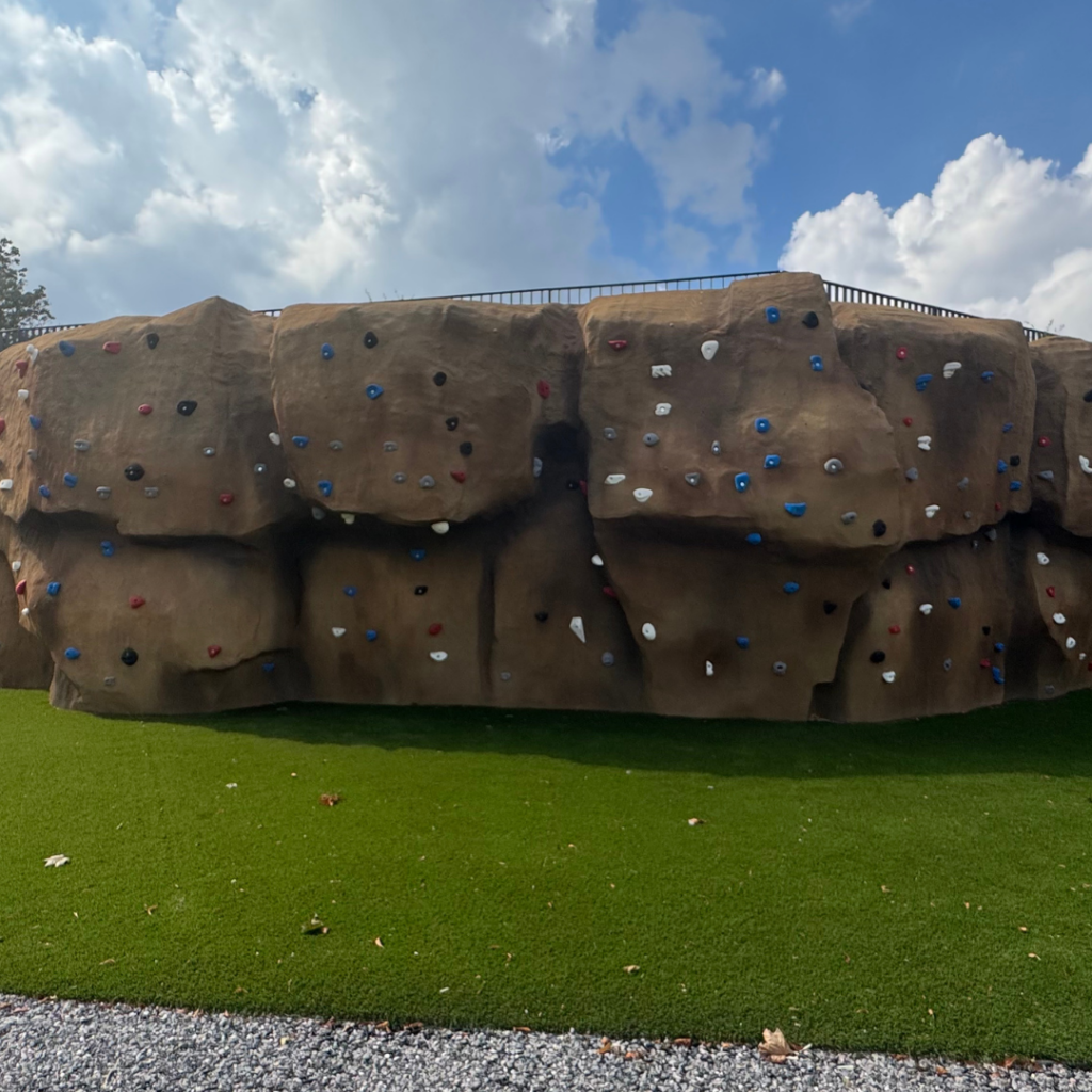 climbing-wall-in-activity-trail